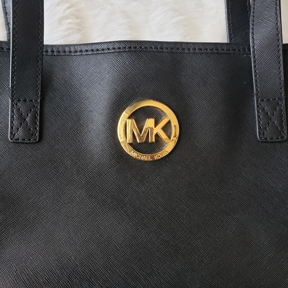 Michael Kors Tote - Picture 2 of 9